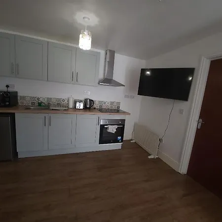 Suite, 3 Single Beds Apartment Bristol